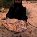 bedouine-et-son-pain-cuit-a-la-braise_mv-copie