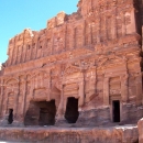 jordanie-un-des-tombeaux-royaux-a-petra