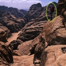 alpiniste-en-voie-bedouine-a-wadi-rum_mv